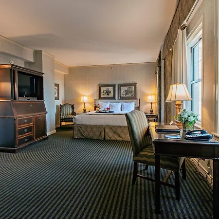 The Brown Hotel Louisville Exterior photo A room at the Hotel Viking