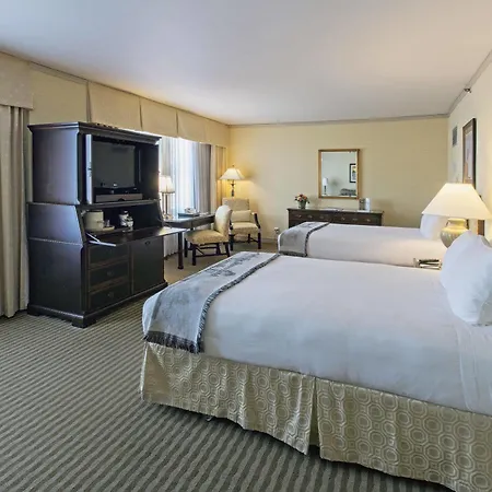 The Brown Hotel Louisville Exterior photo A guest room at the Hilton San Francisco