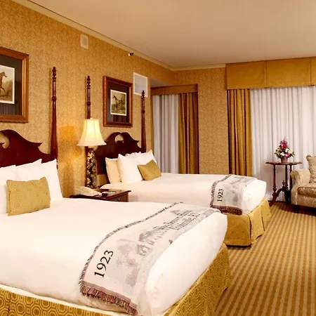 The Brown Hotel Louisville Room photo A room at the Hotel Del Mar