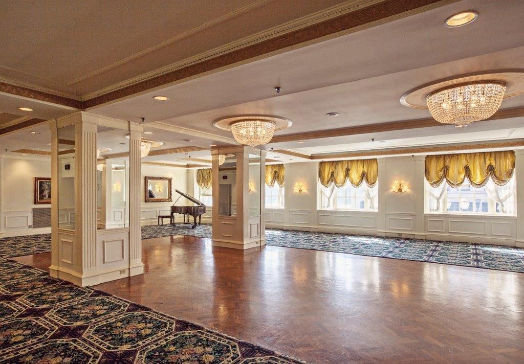 The Brown 5* Louisville